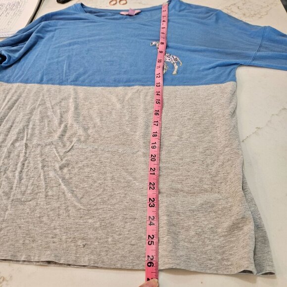 Lilly Pulitzer Blue Gray Long Sleeve Top Tee Giraffe XX Lilly Medium - Picture 9 of 10